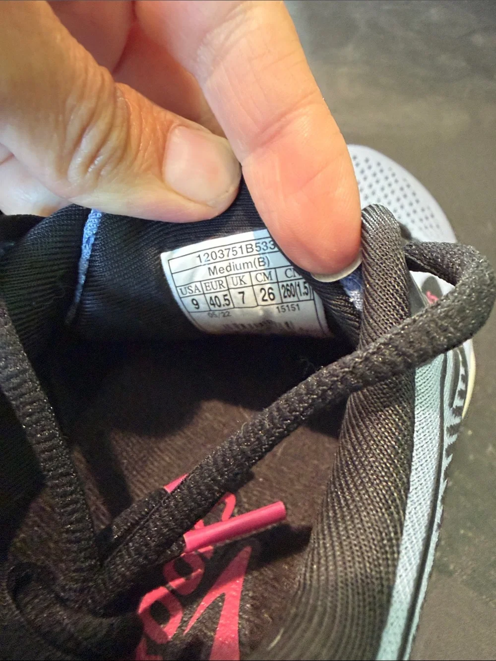 Brooks breathable light